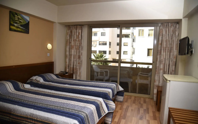Elysso Hotel