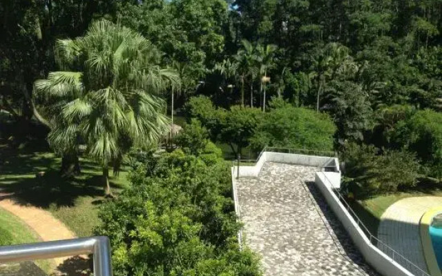 Wuzhi Mountain Tourism Villa