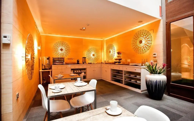 Casual Ilbira Granada Hotel