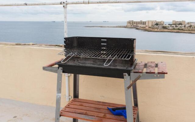 SeaFront Apartment Marsascala