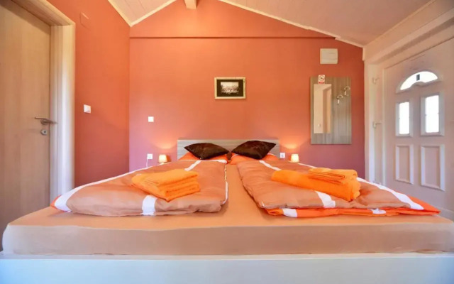 Guest House Rudine