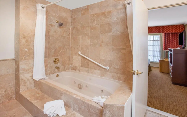 Holiday Inn Laguna Beach