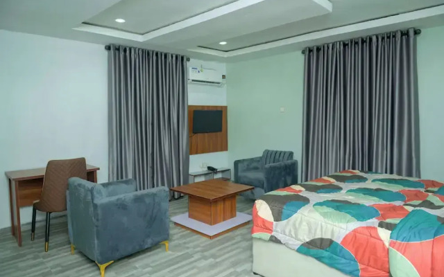 Goddis Apartments Ajah