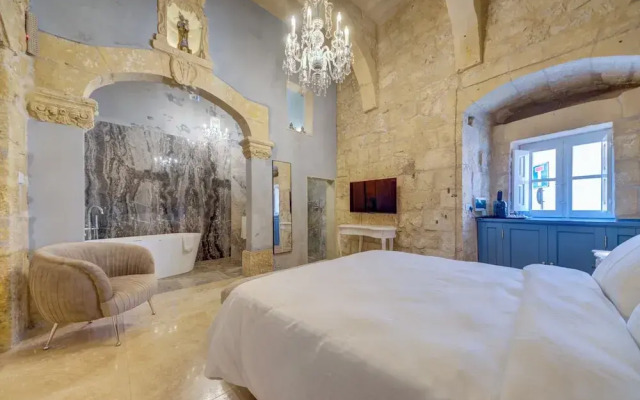 Room-ta Karmenu - An 800 Year old Modern