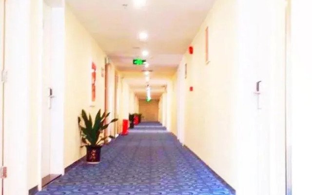 7 Days Inn Shenzhen East Railway Station Buji Laojie