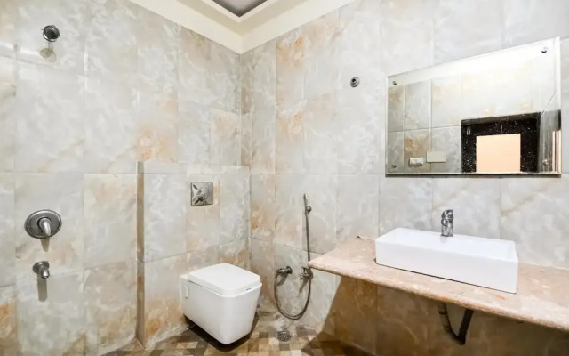 Hotel Surpin Palace