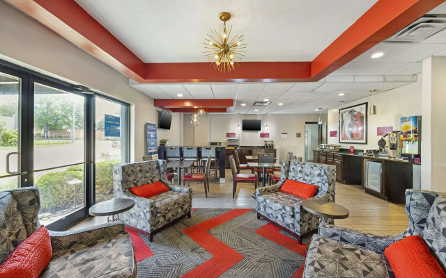 Best Western Plus Gen X Inn