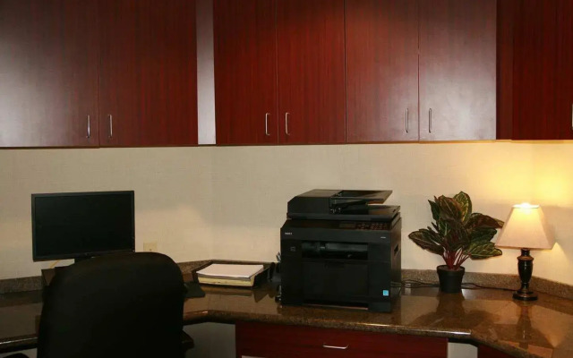 Hampton Inn & Suites Syracuse Dewitt