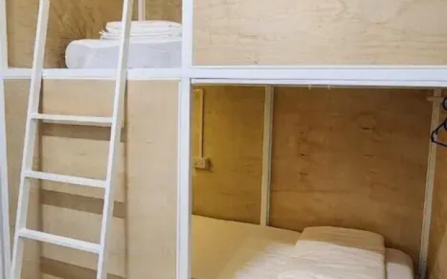 So Art Hostel