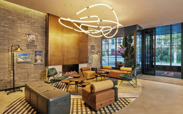 Moxy Shanghai Putuo