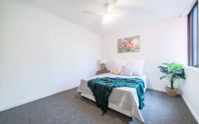 Beautiful Fresh Large 2BR 2Bath Apt