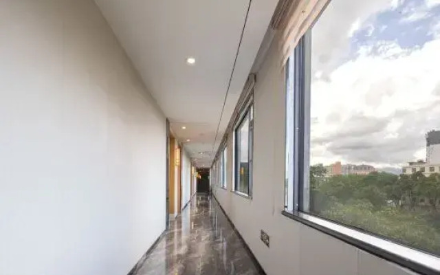 Baoting Xinghe Boutique Hotel
