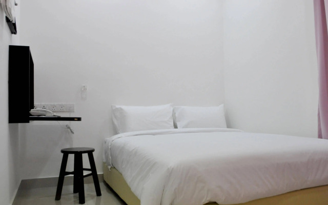 YY48 Hotel
