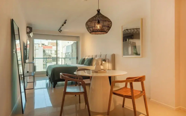 Incredible Studio Luxe Tower D902