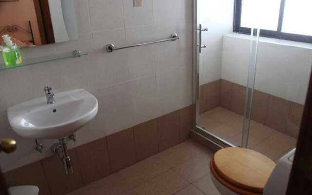 Green Grove Guest House