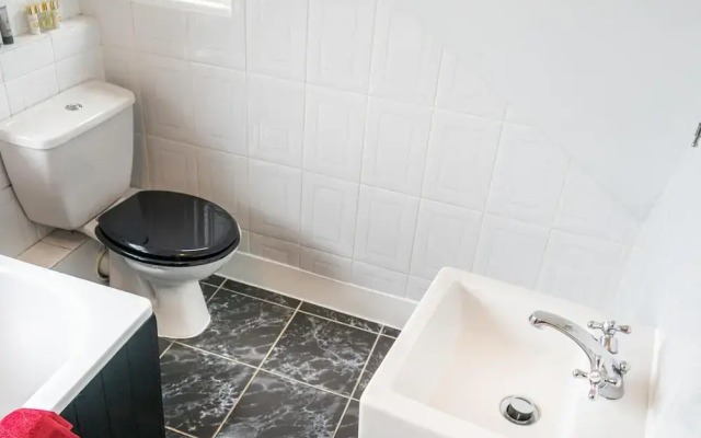Crooked Loft - Super Central Stunning Views Sleeps 4