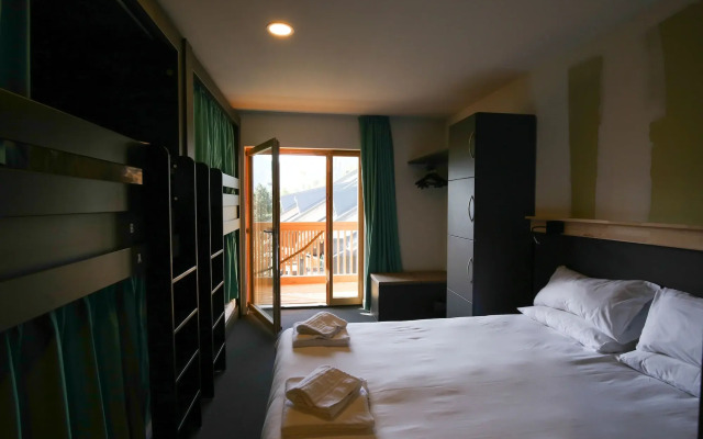 The People - Les 2 Alpes - Hostel