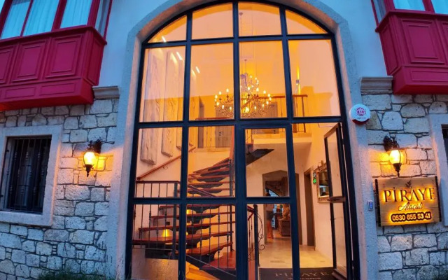 Piraye Alaçatı
