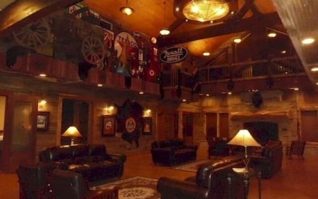 Antler Oaks Lodge and RV Resort