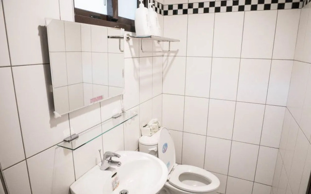 Taichung Fengjia Fully