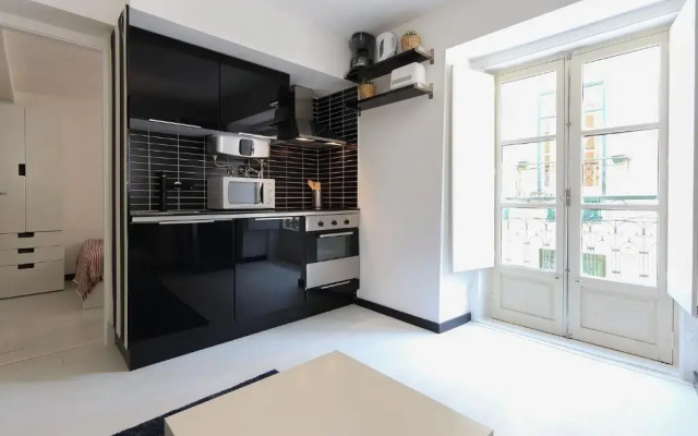 Tailor Made Flat in Central Bairro Alto