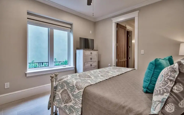 Seastar Palazzo Luxury Across From Beach