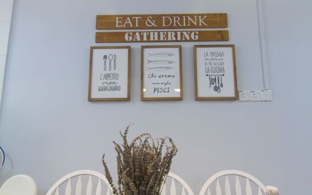 Modern Vintage by Mutze