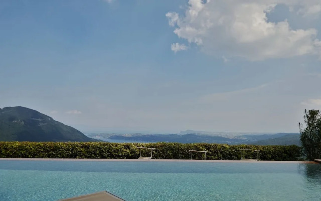 Villa Livia Luxury in Villanuova sul Clisi