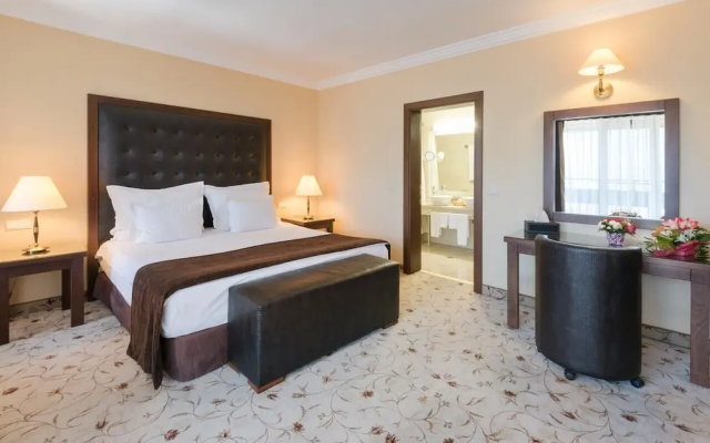 Maxi Park Hotel & Spa