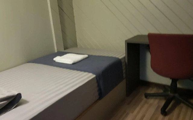 Baan Chanasongkram - Hostel