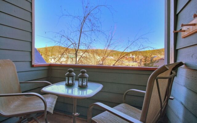 River Mnt Lodge E101