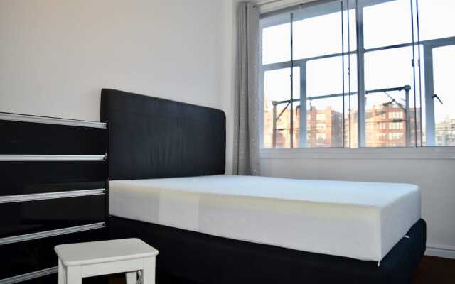 Spacious 3 Bedroom Apartment in Manchester
