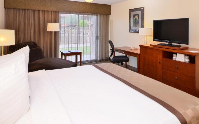 Extend-a-Suites - Phoenix Airport
