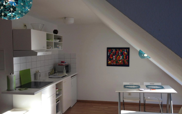 Studio Ochsenfurt mit sonnigem Balkon