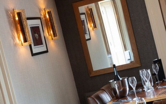 Broom Hall Inn