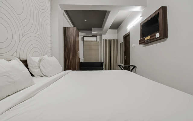OYO 40963 Townhouse 404 Vidya Vihar