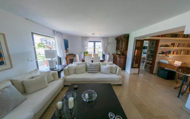 NEW!! Enjoy the Sea View at Fully Equipped 2BR House