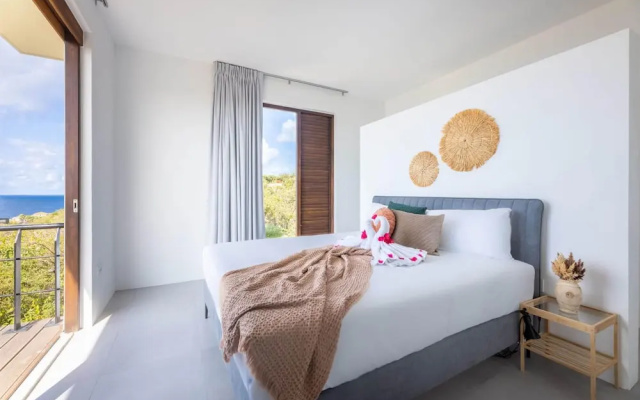 La Perla Chic Panoramic Designer Villa