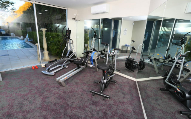 Springfield Lakes Boutique Hotel