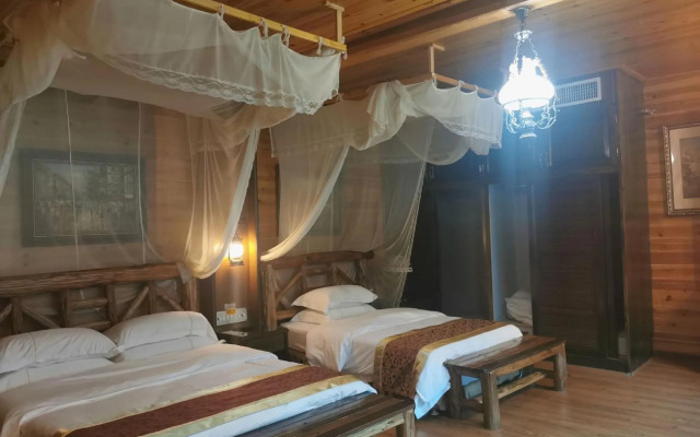 Lotus Mountain Hot Spring Resort