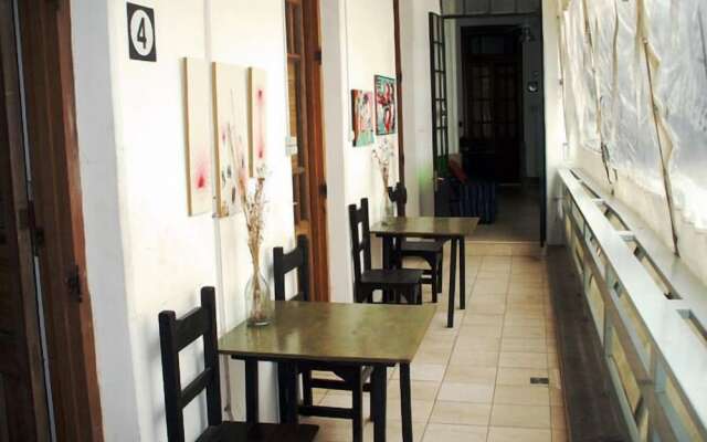 Llanura Hostel