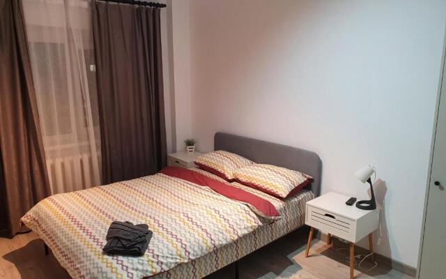 MIA Central, Large Apart, 3 rooms, 2 baths, AFI Mall