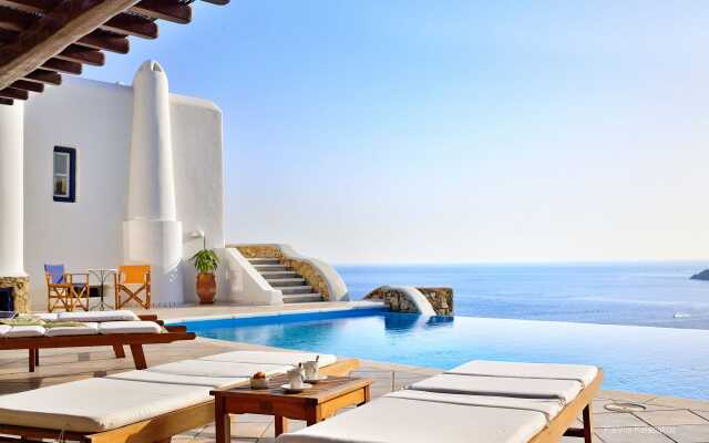 Mykonian Dianthus Villa