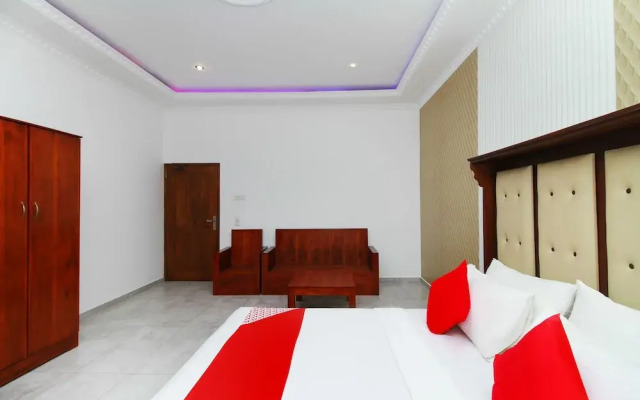 OYO 339 Chandiv Hotel