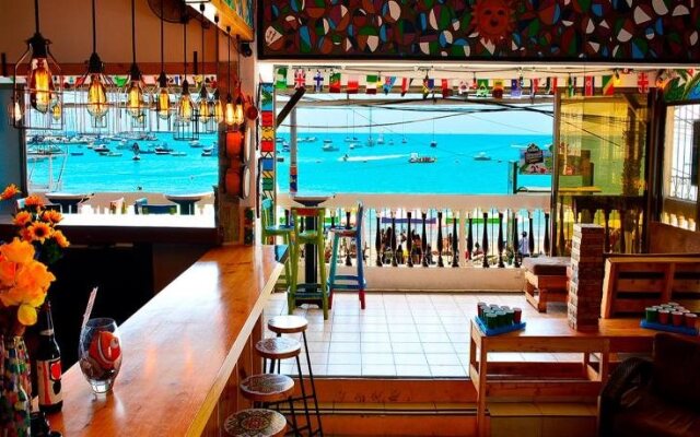 Chescos Hostel & Hotel