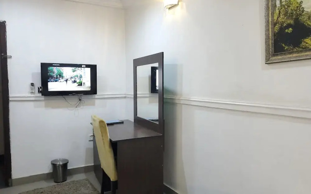 Luxury Suites and Apartments