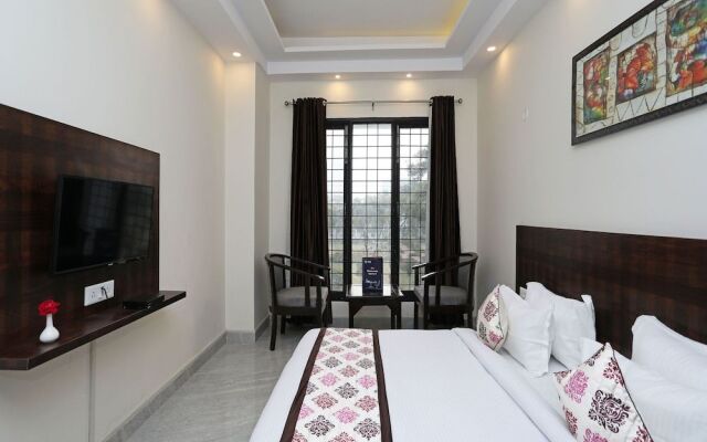 OYO 11607 Hotel Serenity Stay