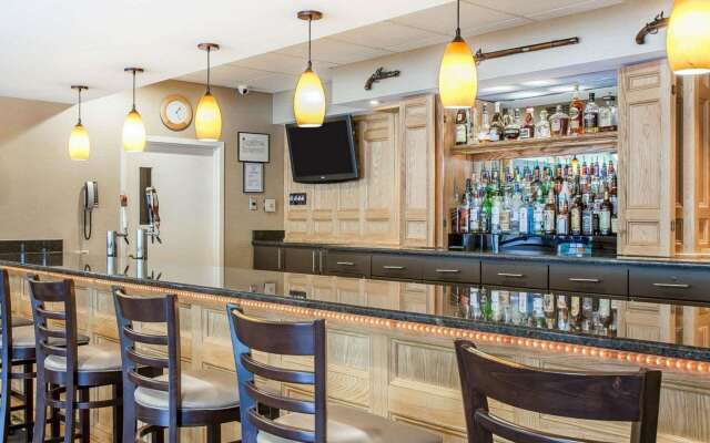 Comfort Inn & Suites Sturbridge - Brimfield