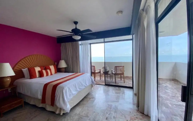 Costa Sur Resort by VRHost