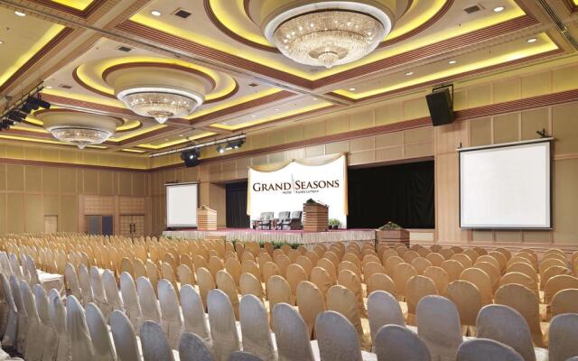 Grand Seasons Hotel